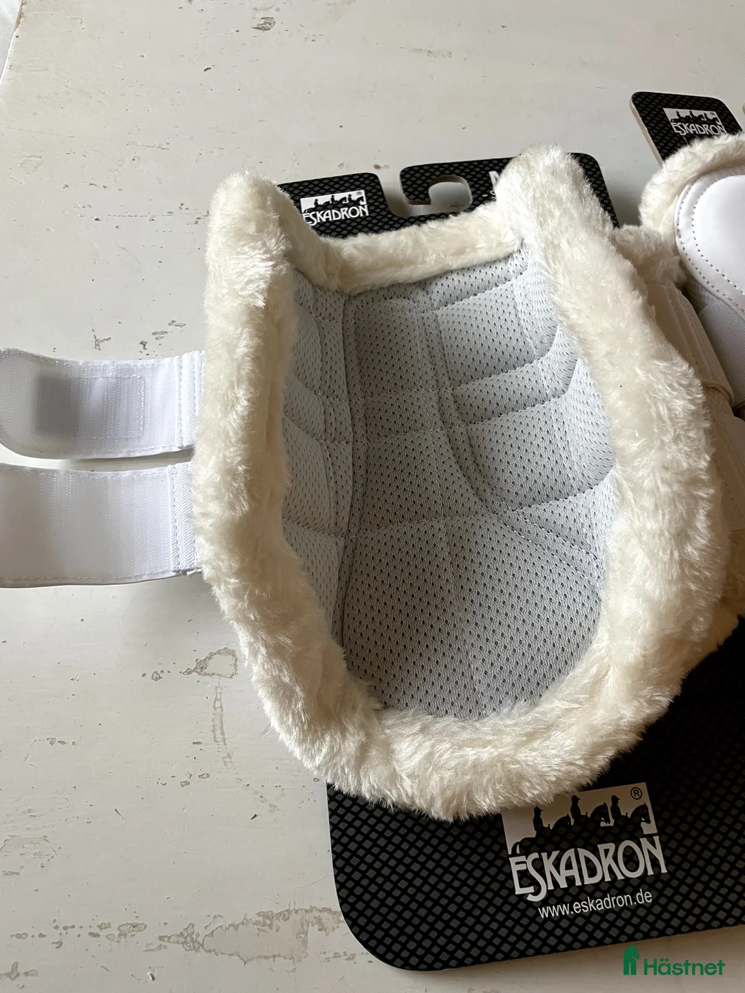 Benskydd hästutrustning till salu: Eskadron damasker i Västra Frölunda - Annons 2