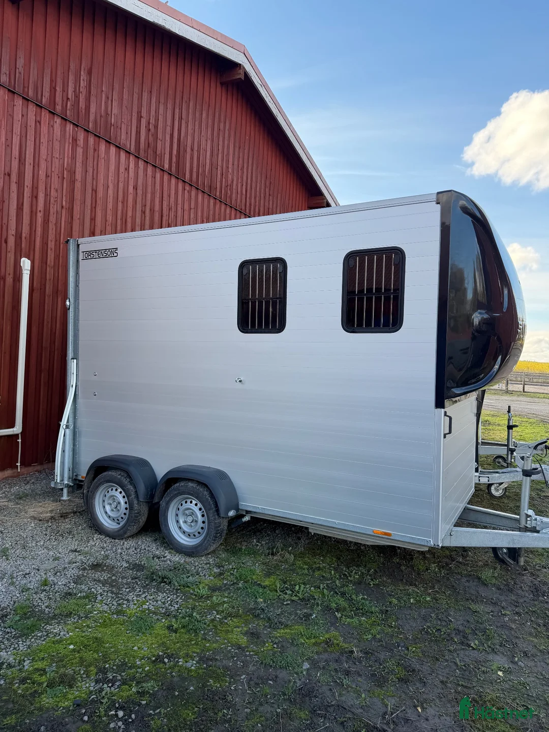Hästtransporter  fordon & transport till salu: Robust hästtransport med generösa utrymmen! - Annons 2