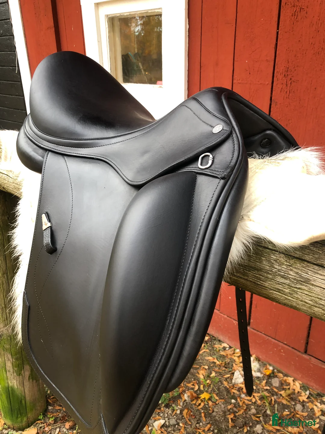 Sadlar hästutrustning till salu: Svart Equipe Olympia i nyskick! - Annons 5