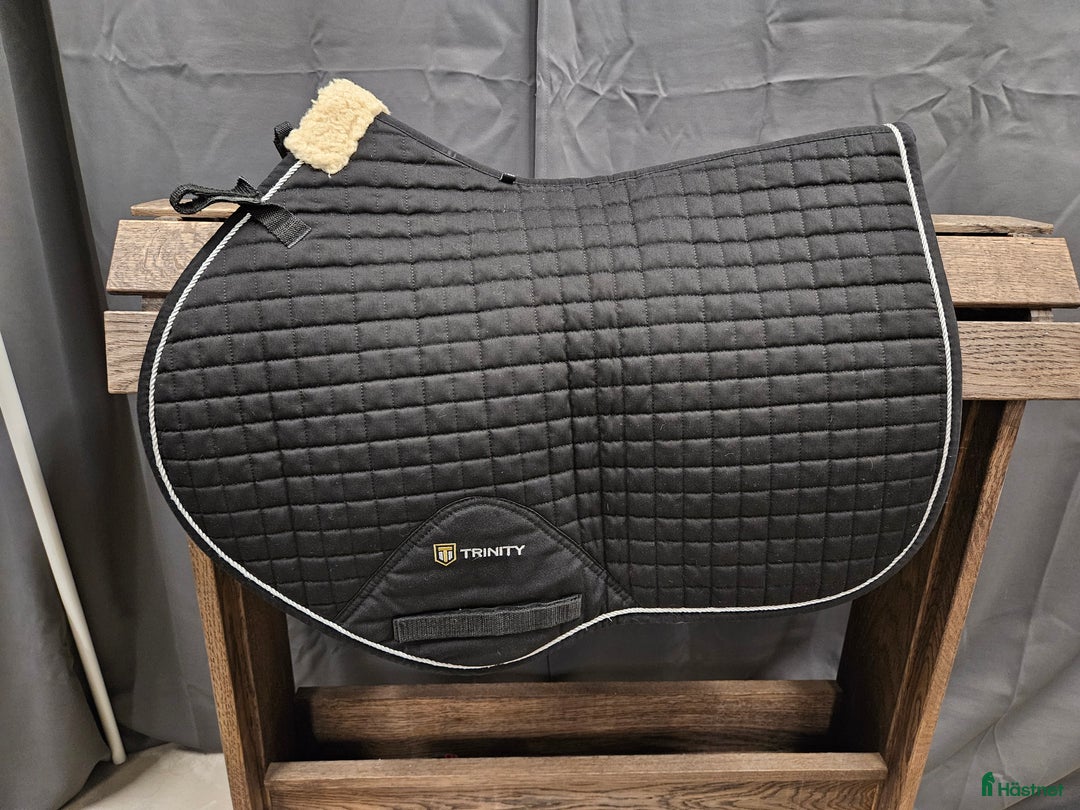 Schabrak & Vojlockar hästutrustning till salu: Schabrak, full, Trinity i Gällivare - Annons 1