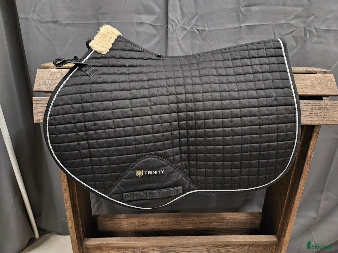 Schabrak & Vojlockar hästutrustning till salu: Schabrak, full, Trinity i Gällivare - Annons 1