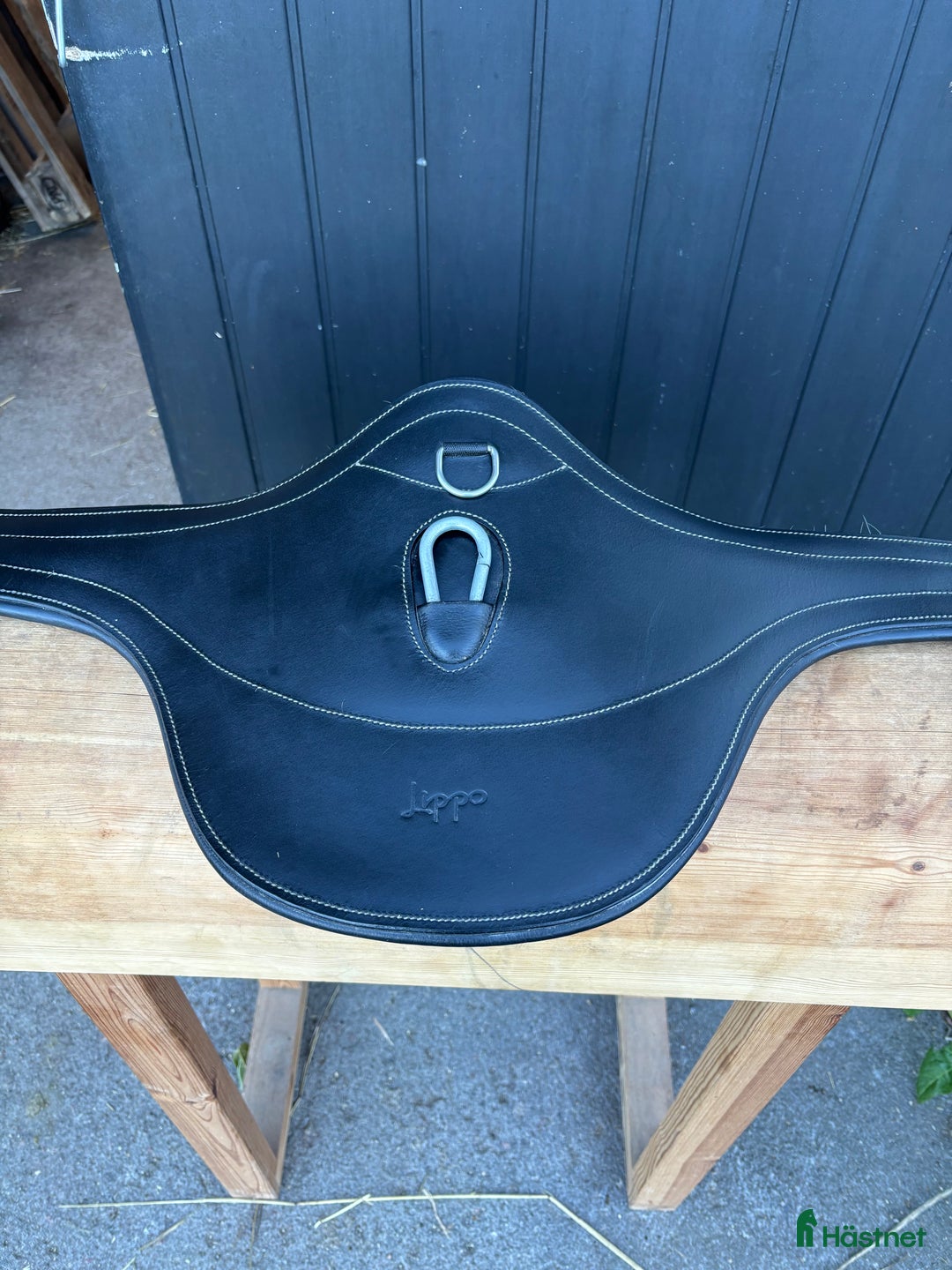 Sadeltillbehör hästutrustning till salu: Lippo sadelgjord med magplatta i Brottby - Annons 1