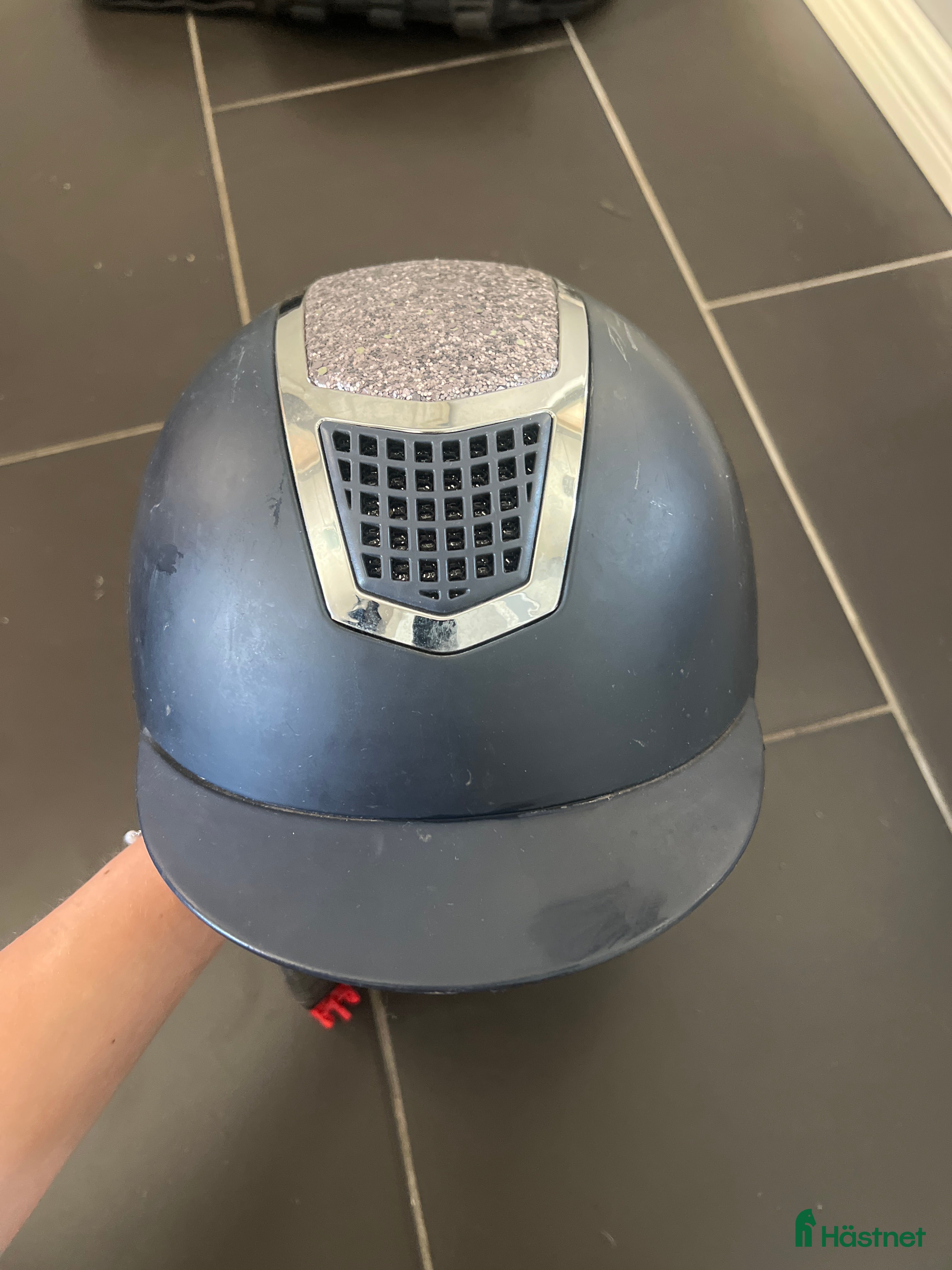 Hjälmar ryttarutrustning till salu: Ridhjälm crw i Rydebäck - Annons 2