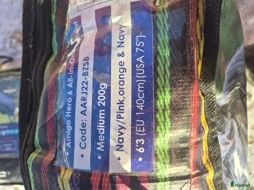Täcken hästutrustning till salu: Horseware Amigo Hero 200 gr 140 cm, NYTT - Annons 2