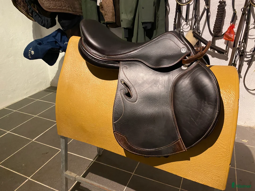 Sadlar hästutrustning till salu: Välskött Prestige Passion i Kävlinge - Annons 2