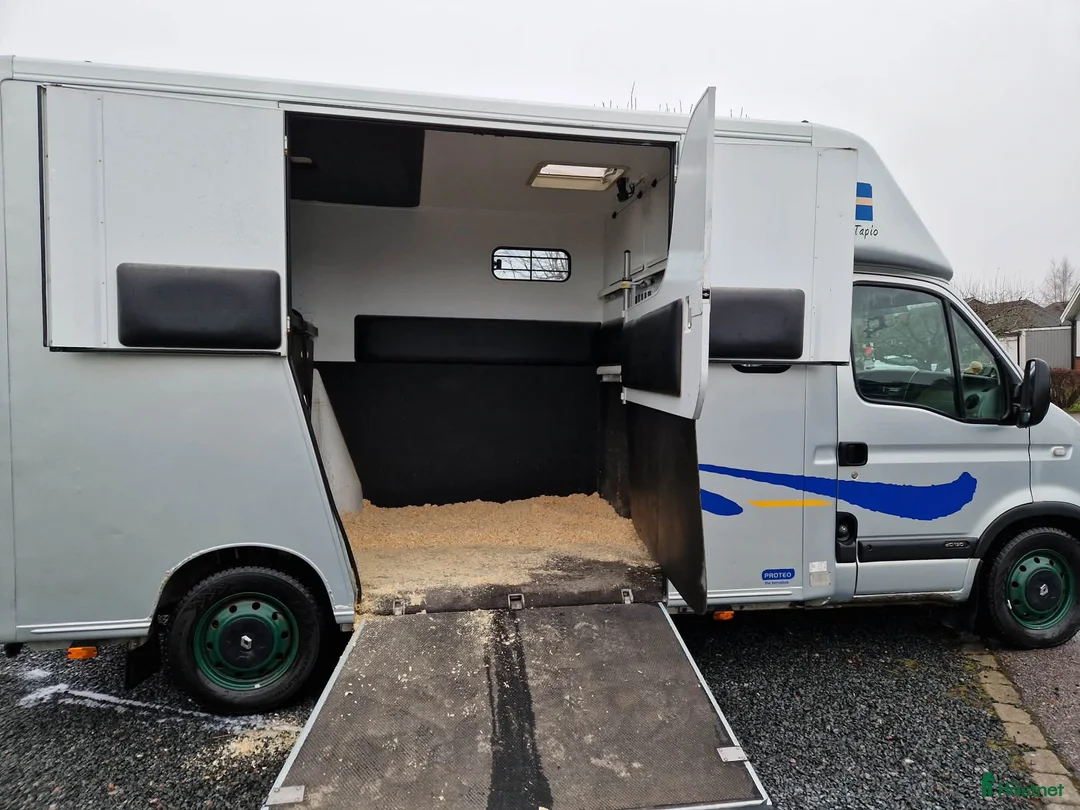 Hästlastbilar  fordon & transport till salu: B-kortsbuss i Eskilstuna - Annons 7