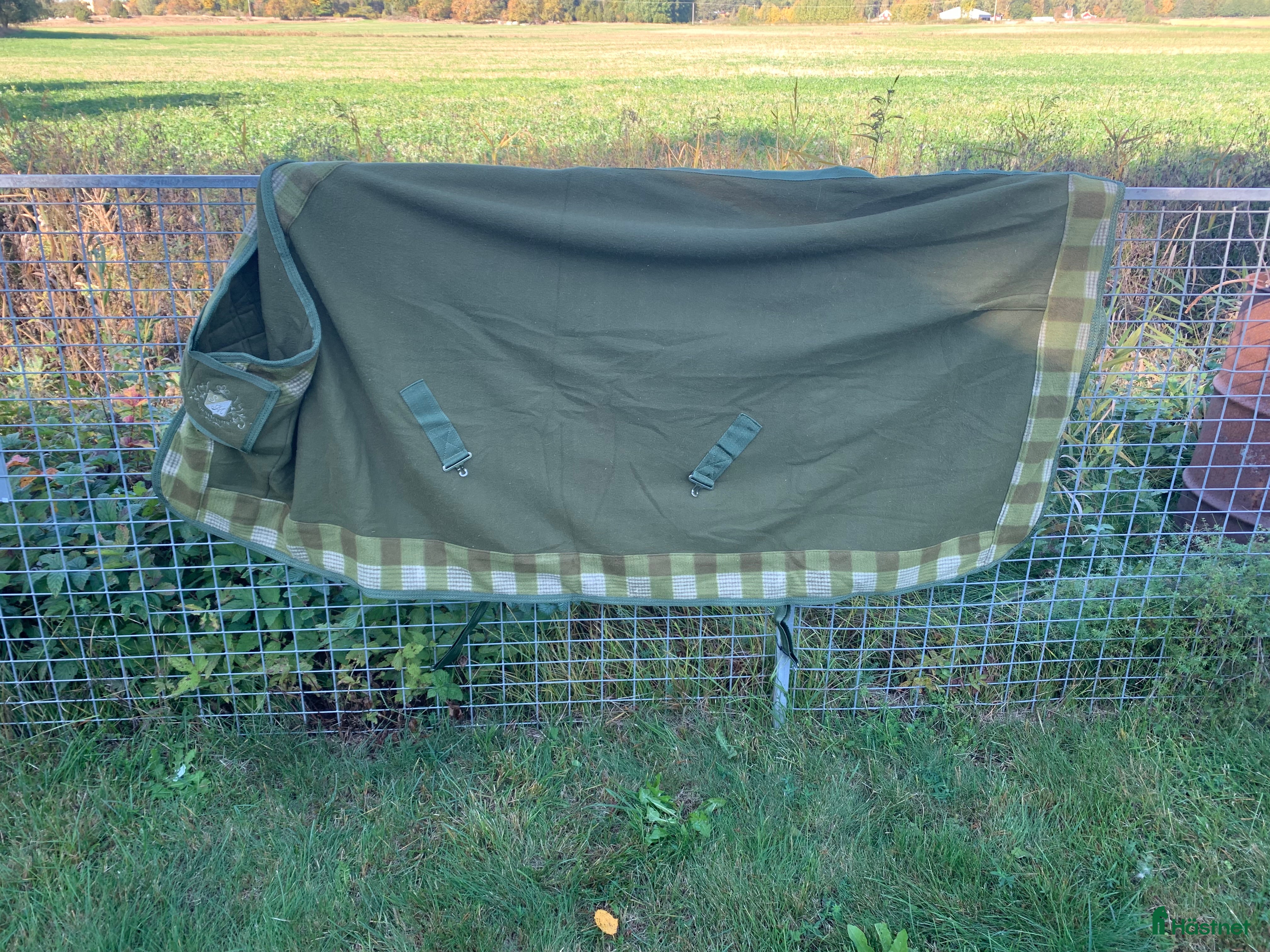 Täcken hästutrustning till salu: Showmaster fleecetäcke i Rånäs - Annons 15