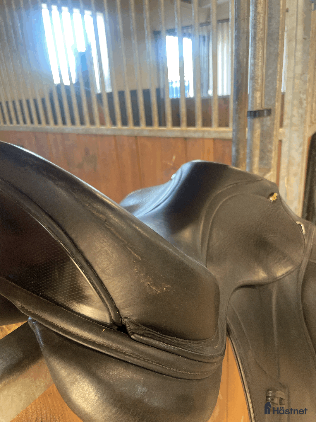 Sadlar hästutrustning till salu: Väl omhändertagen dressyrsadel i Lund - Annons 6