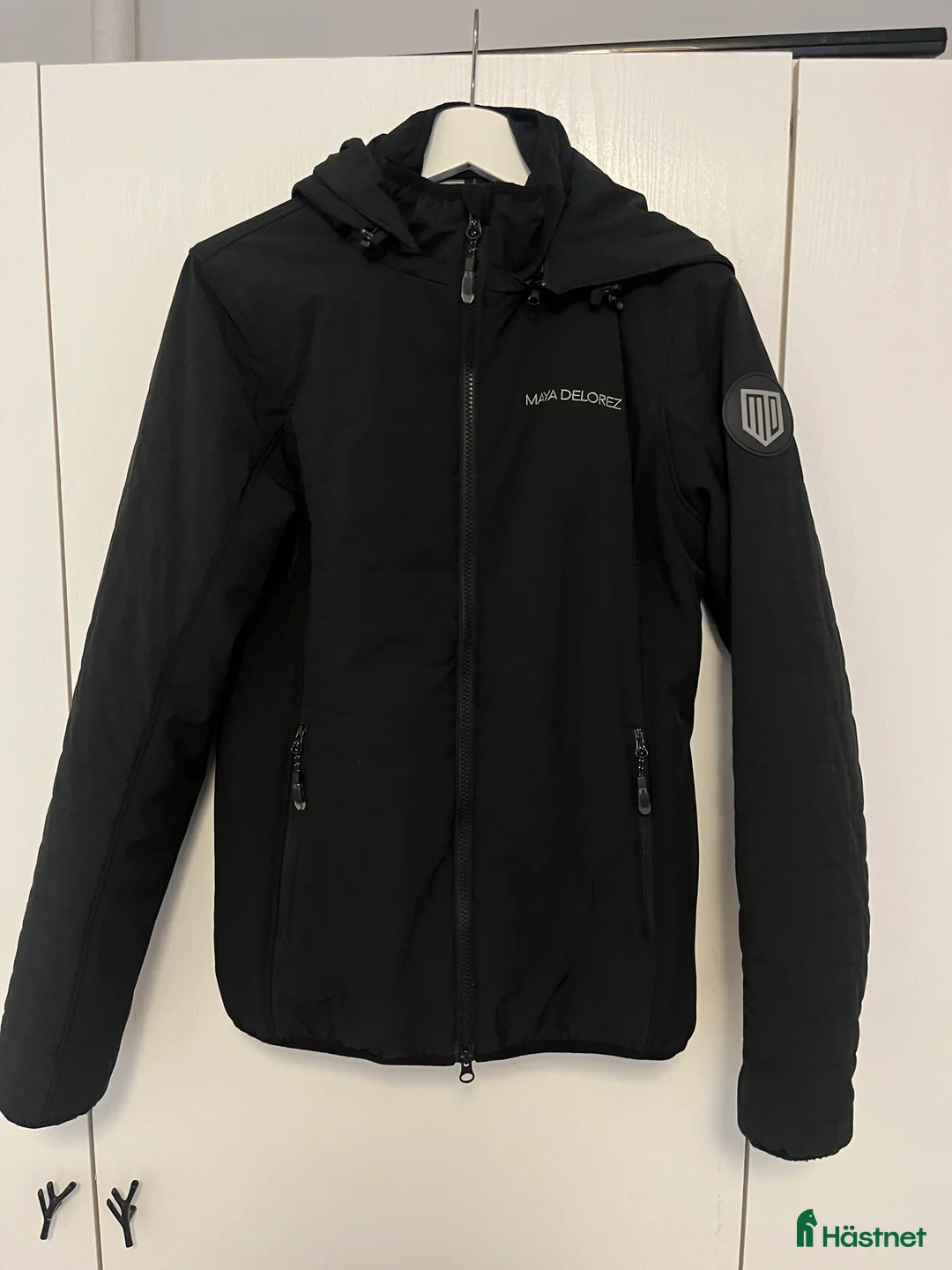 Jackor & Kavajer ryttarutrustning till salu: Maya delorez jacka  i Kolbäck - Annons 1