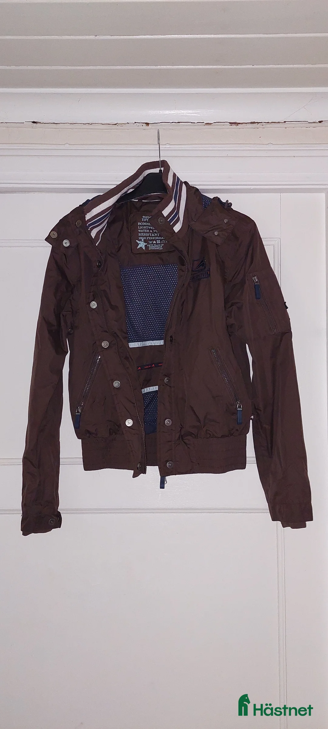 Jackor & Kavajer ryttarutrustning till salu: Stalljackor  - Annons 1