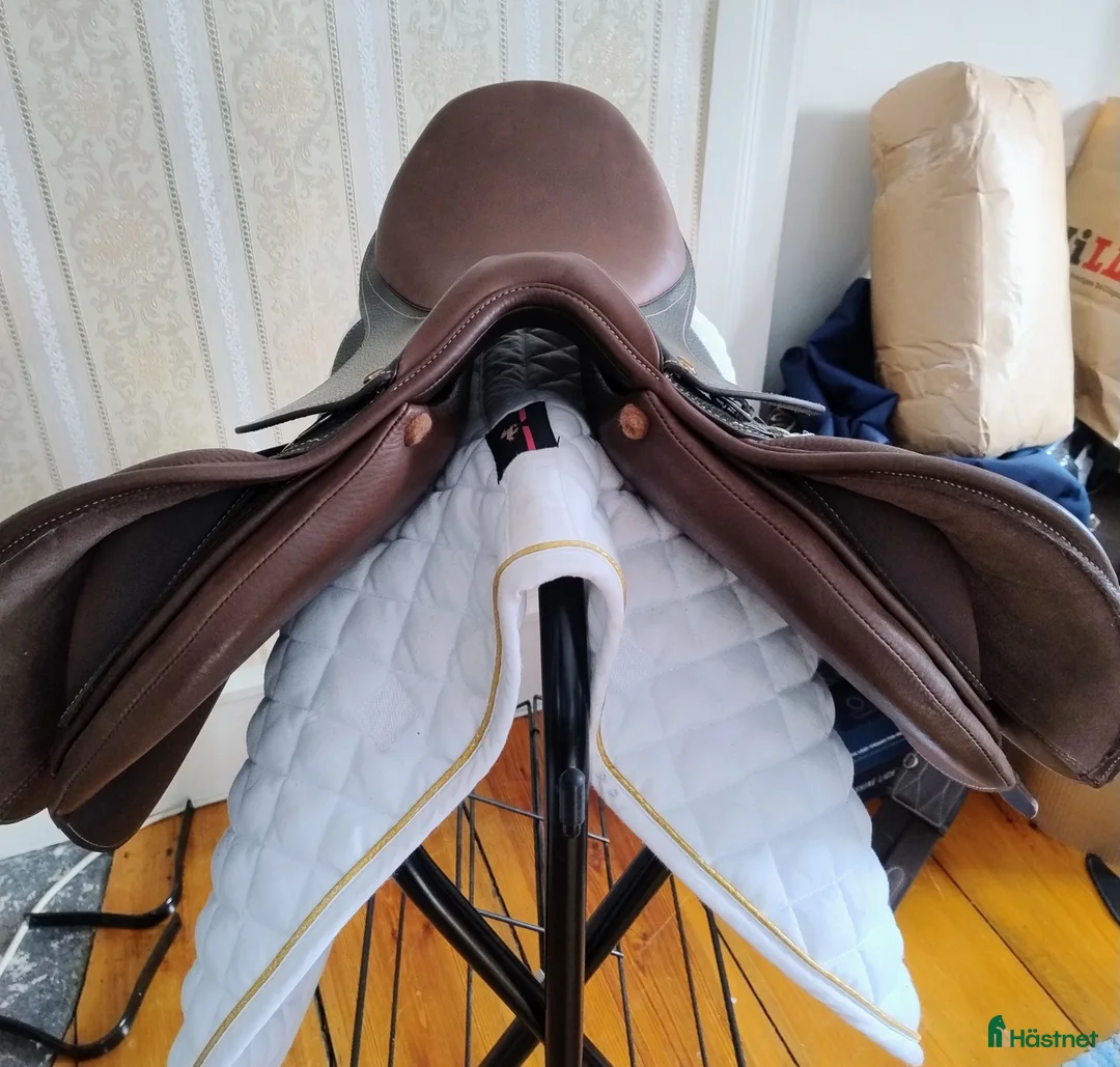 Sadlar hästutrustning till salu: NY Lippo Ponnysadel - Annons 5