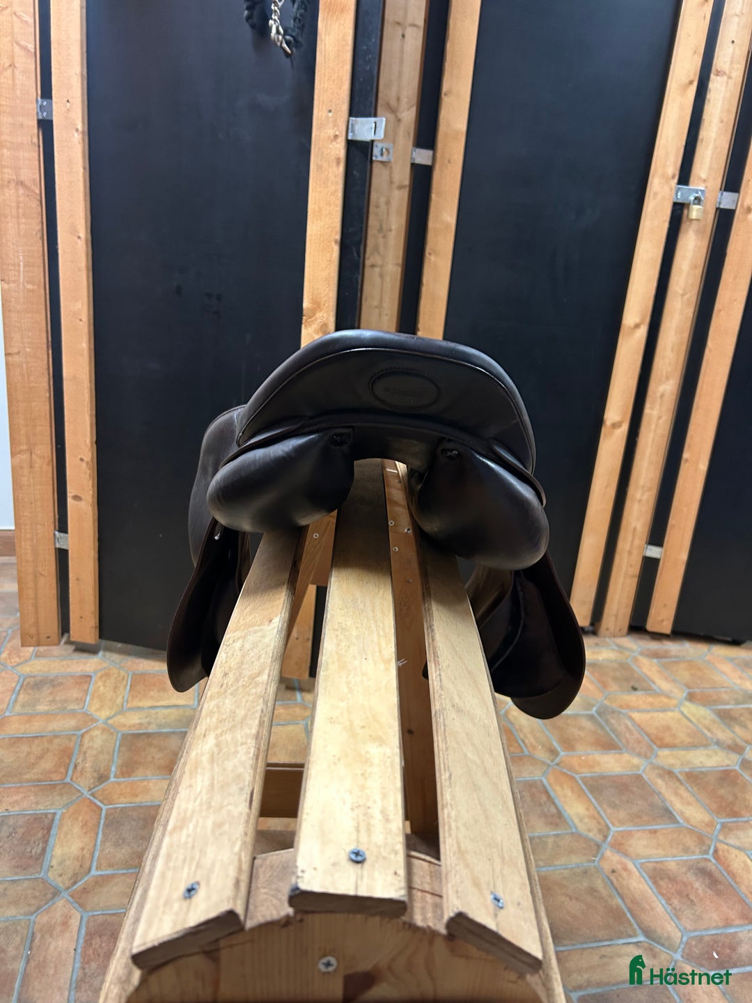 Sadlar hästutrustning till salu: Prestige Roma hoppsadel II Tabacco  i Rättvik - Annons 2