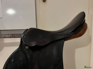 Sadlar hästutrustning till salu: Fin Stübben Siegfried i Äppelbo - Annons 1