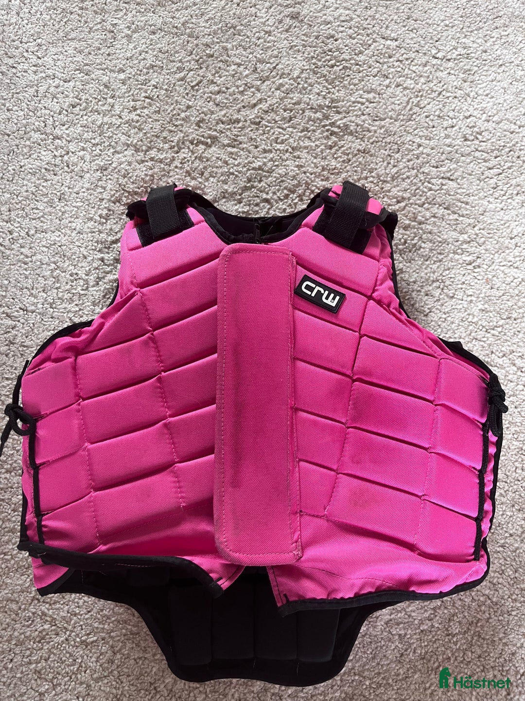 Säkerhetsvästar ryttarutrustning till salu: CRW ridväst rosa i Kil - Annons 1