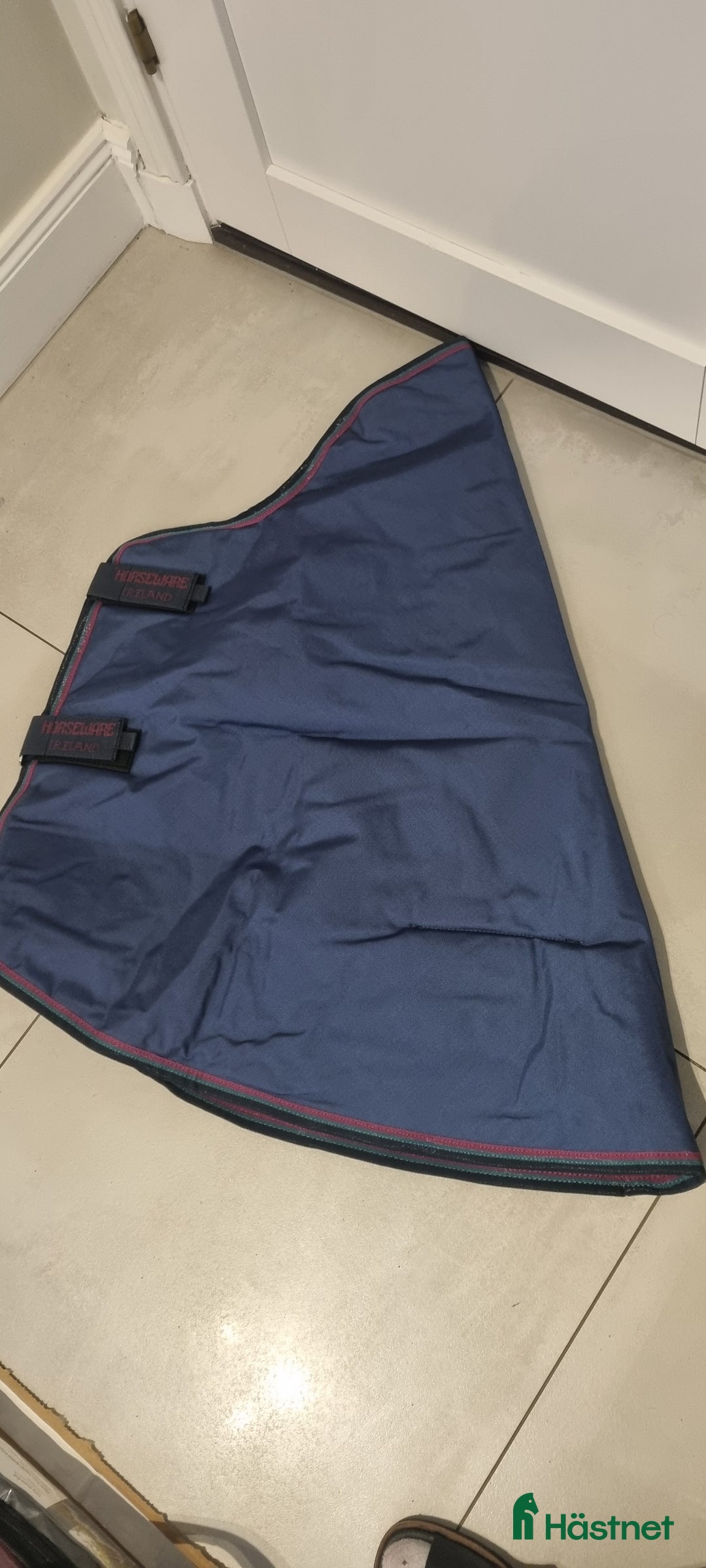 Täcken hästutrustning till salu: 150g hals till Horseware Rambo utetäcken, stl M  i Södertälje - Annons 1