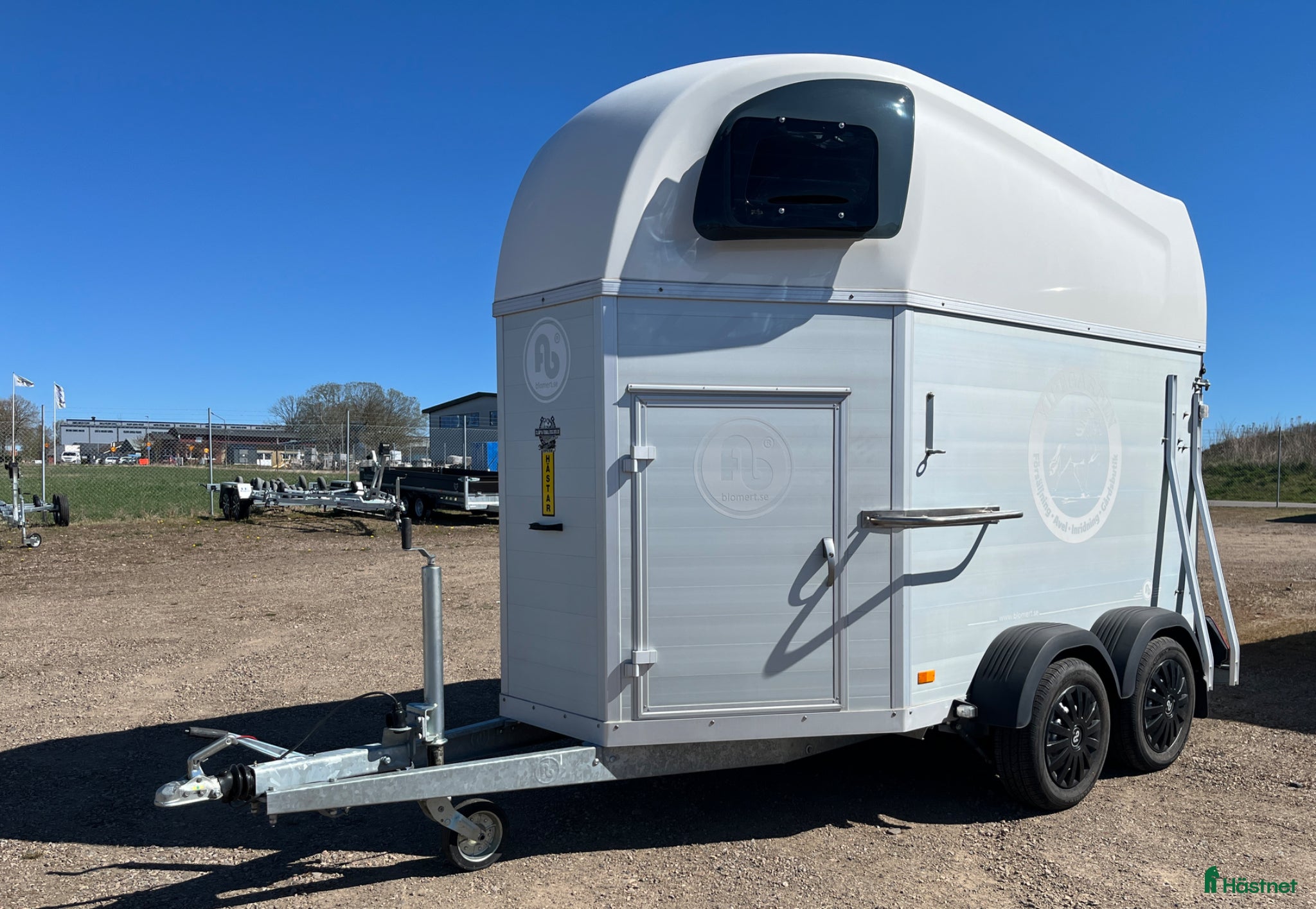 Hästtransporter  fordon & transport till salu: Blomert Nairobi Premium Flex med momsavdrag - Annons 6