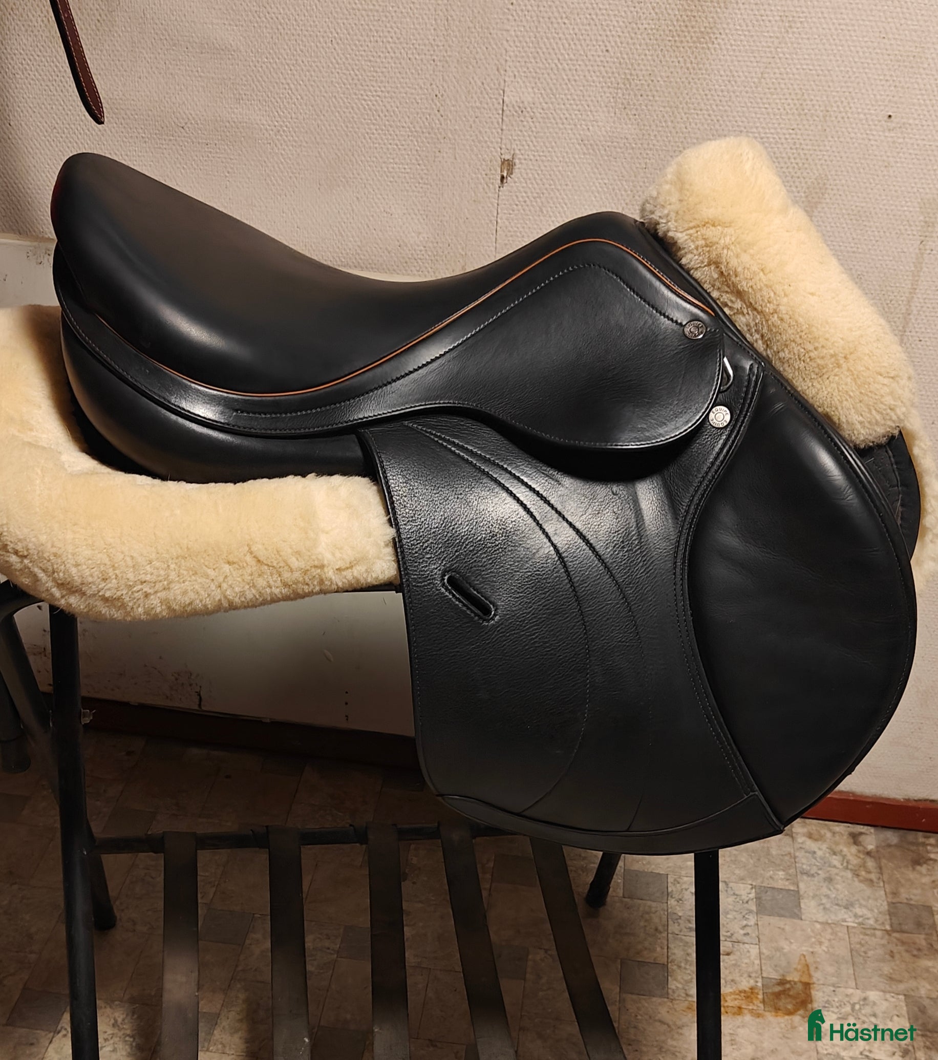 Sadlar hästutrustning till salu: Välvårdad Equipe Expression  i Töreboda - Annons 1