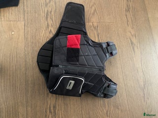 Säkerhetsvästar ryttarutrustning till salu: Säkerhetsväst till barn i fint skick. i Varberg - Annons 14