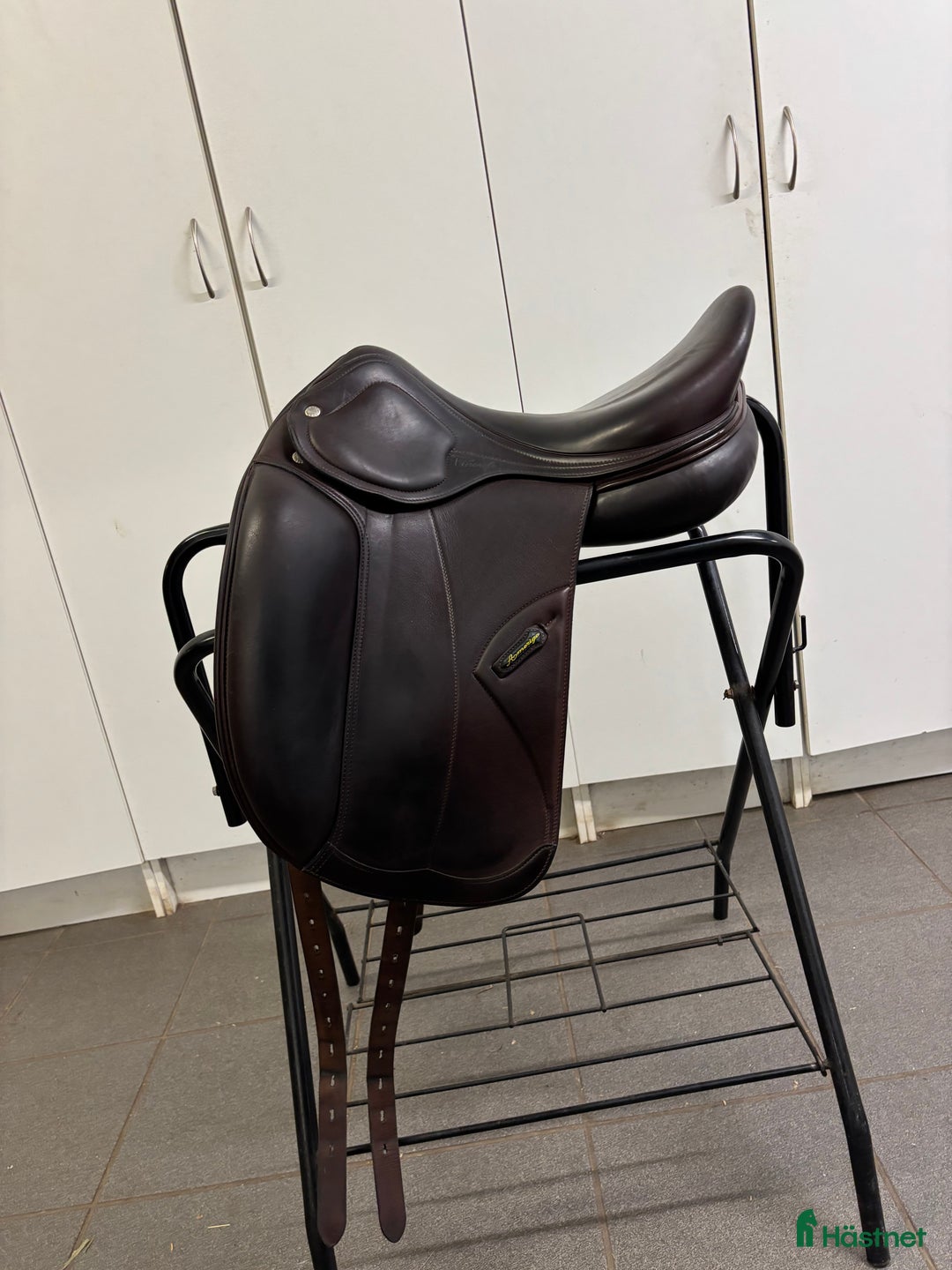 Sadlar hästutrustning till salu: Amerigo Pasuvio - fin dressyrsadel  i Tungelsta - Annons 3
