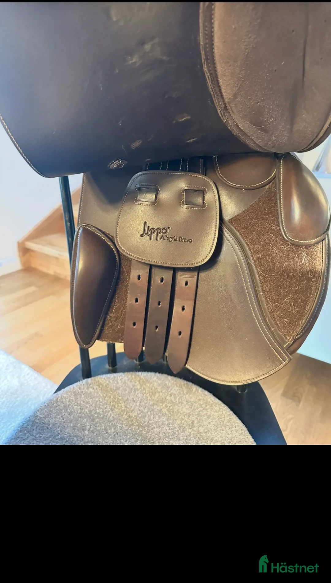 Sadlar hästutrustning till salu: Lippo hoppsadel i Göteborg - Annons 3