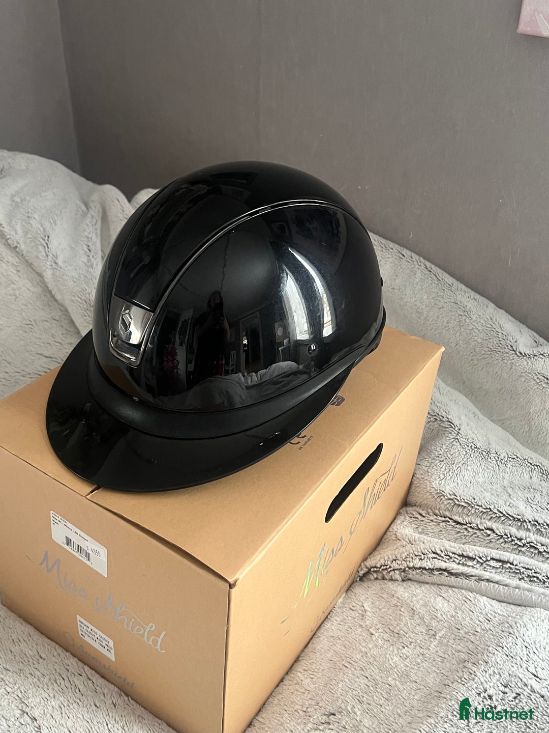 Hjälmar ryttarutrustning till salu: Samshield glossy miss shield i Mantorp - Annons 2