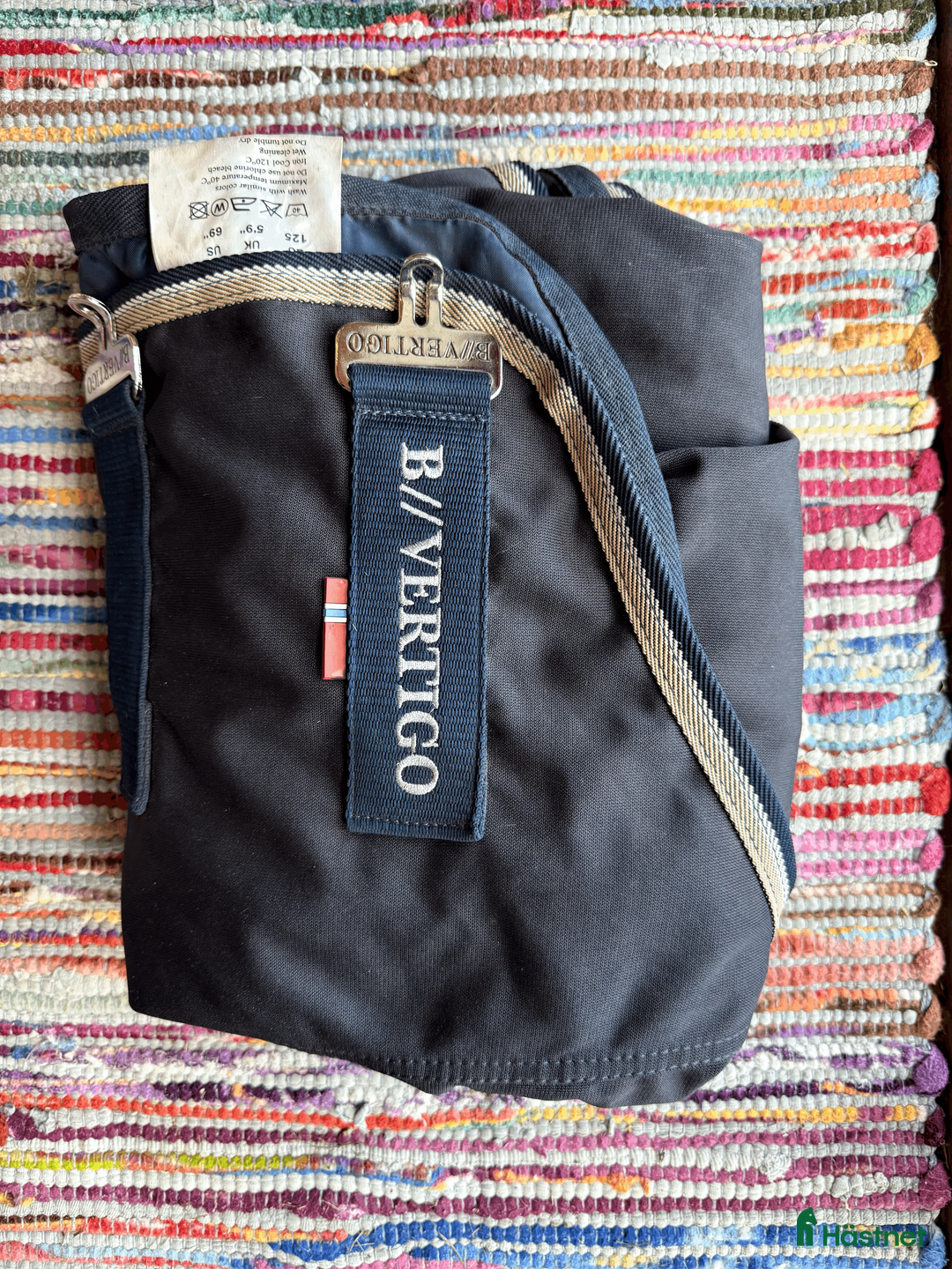 Täcken hästutrustning till salu: Tävlings / stall / ute - täcken  i storlek 125  i Ekerö - Annons 2