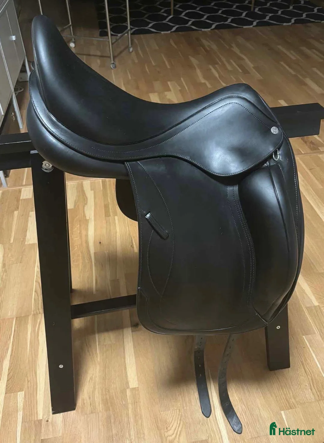 Sadlar hästutrustning till salu: Equipe Olympia 17,5 M M i Ludvika - Annons 3
