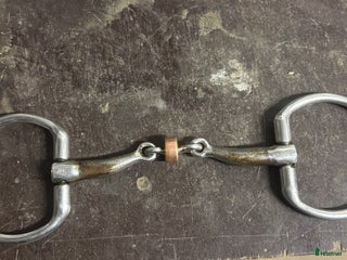 Bett hästutrustning till salu: Fager Julia bett i Hemse - Annons 1