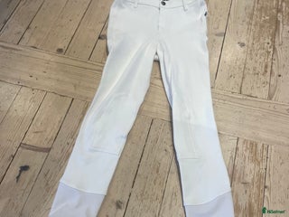 Ridbyxor ryttarutrustning till salu: Nästan nya ridbyxor i Norrköping - Annons 1