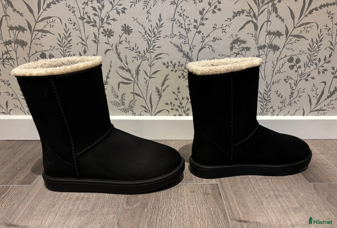 Övrig Ryttarutrustning ryttarutrustning till salu: HKM davos 35 i Sölvesborg - Annons 1