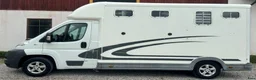 Hästlastbilar  fordon & transport till salu: Hästbuss Peugot EQUI-TREK SW35P B-kortsbuss i Örebro - Annons 1