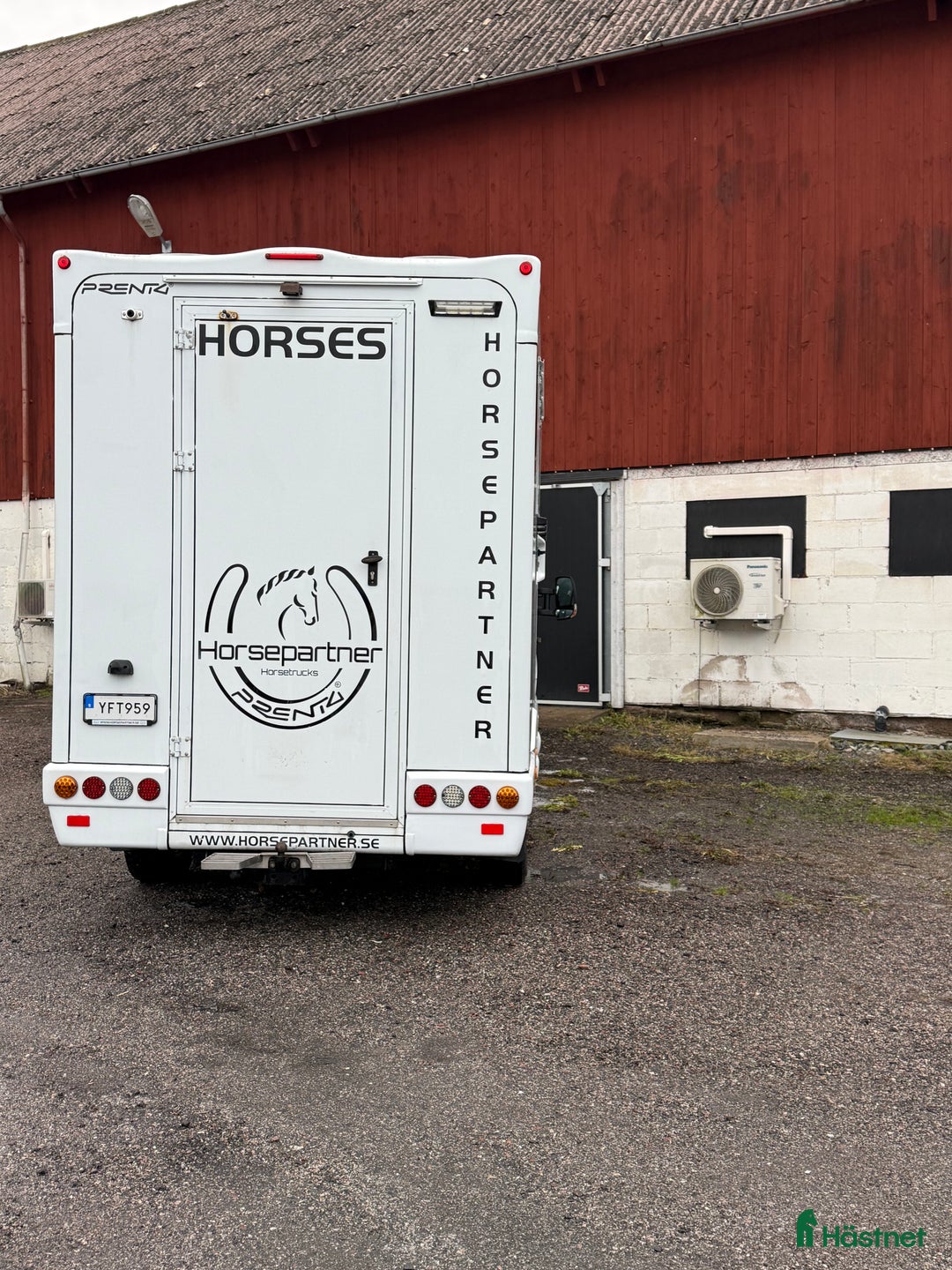 Hästlastbilar  fordon & transport till salu: Hästbuss B-kort i Lidingö - Annons 3