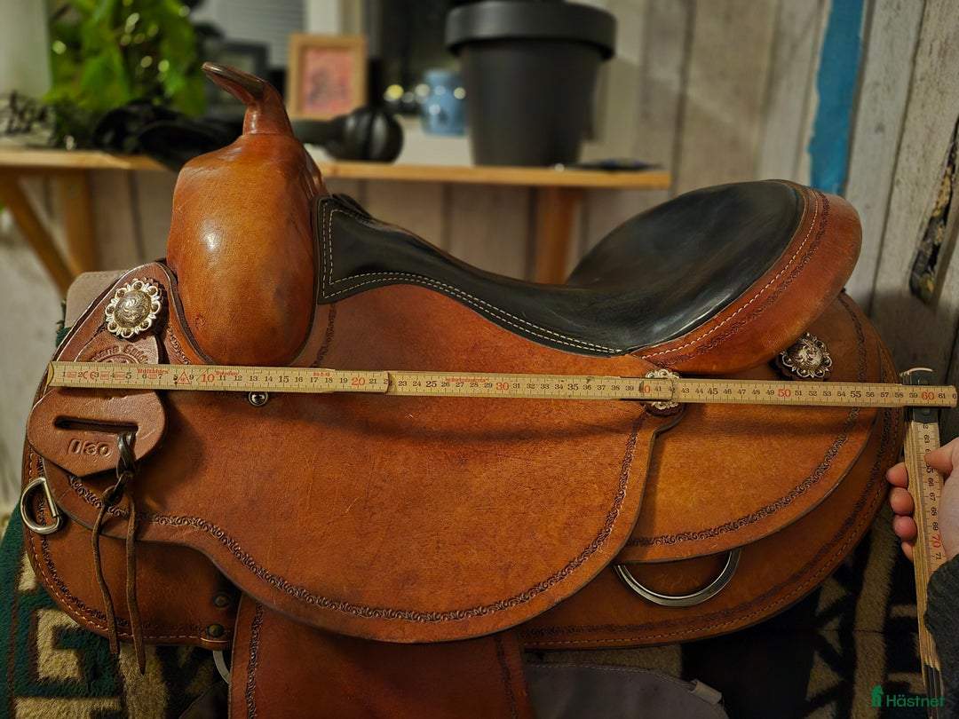 Sadlar hästutrustning till salu: Westernsadel  i Klässbol - Annons 1
