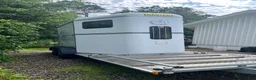 Hästtransporter  fordon & transport till salu: Fautras med platta - Annons 2