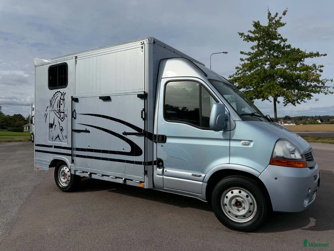 Hästlastbilar  fordon & transport till salu: Hästlastbil Renault Master *Lastvikt 1040kg* - Annons 1