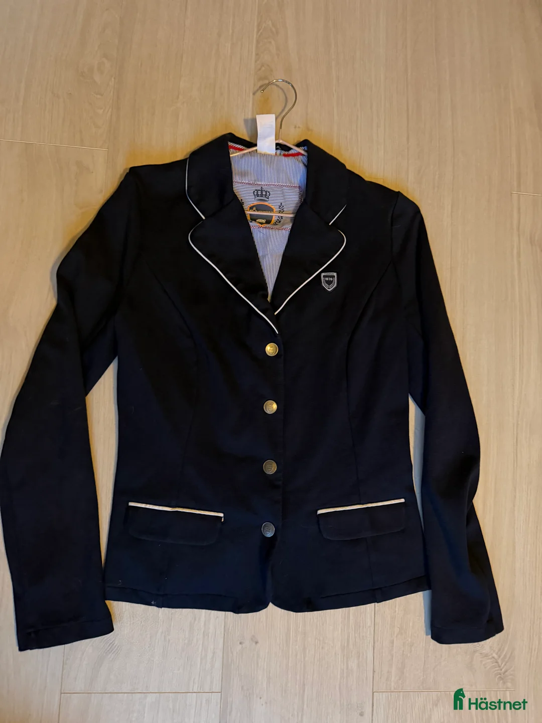 Jackor & Kavajer ryttarutrustning till salu: Kavaj  - Annons 1