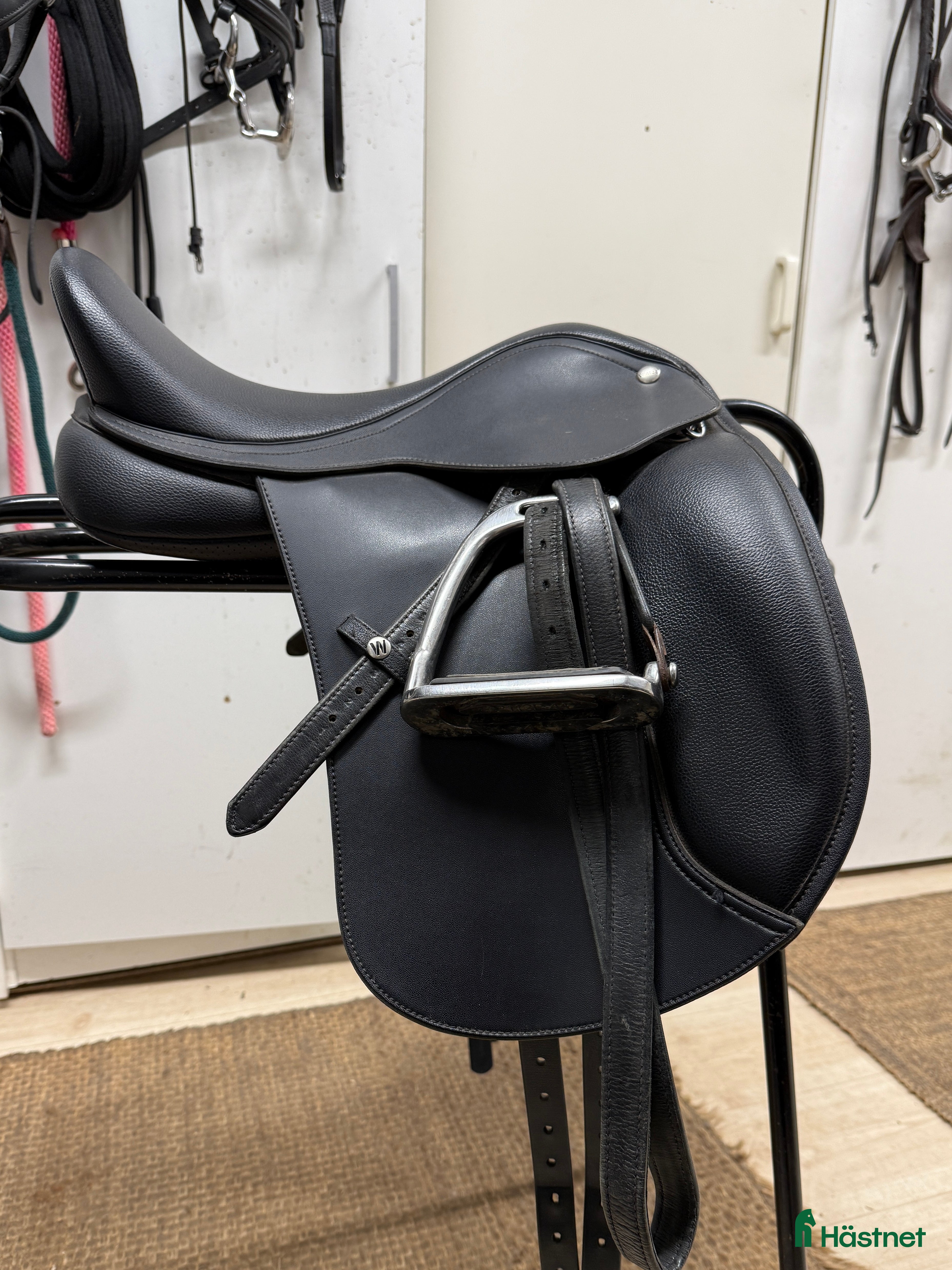 Sadlar hästutrustning till salu: Wintec Dressyrsadel i Åkersberga - Annons 3