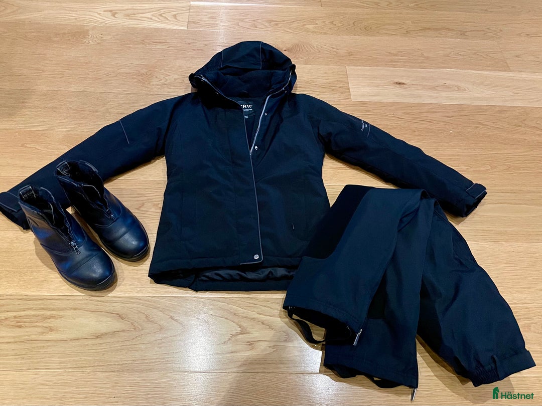 Övrigt Ridkläder ryttarutrustning till salu: Vinterridset till barn / ungdom stl ca 146/152 i Östersund - Annons 1