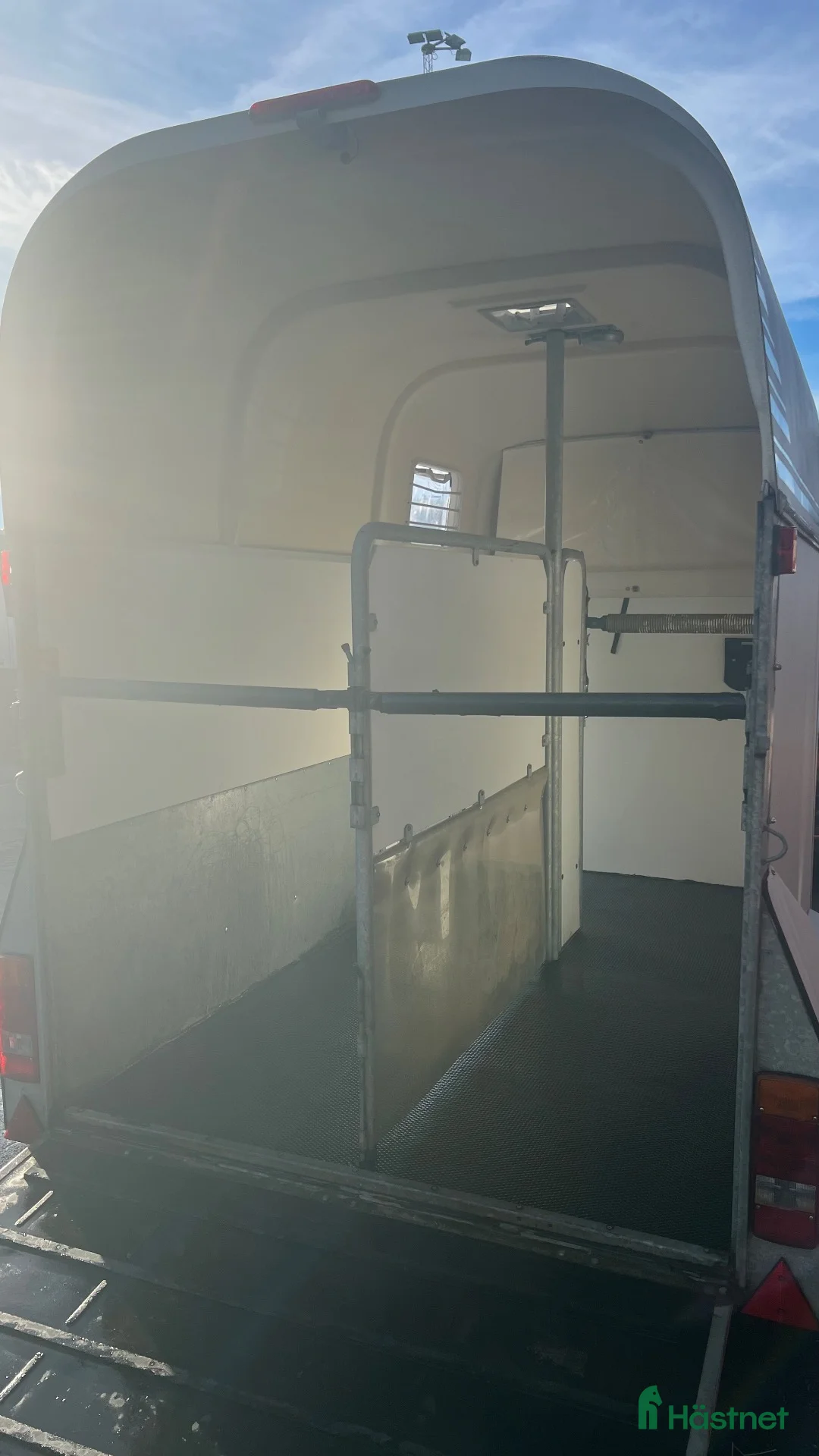 Hästtransporter  fordon & transport till salu: Thule Ringo Stsr i Billdal - Annons 8