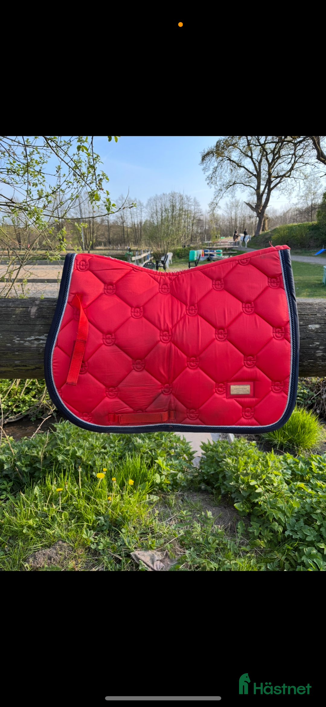 Schabrak & Vojlockar hästutrustning till salu: Equestrian Stockholm schabrak röd i Öjersjö - Annons 2