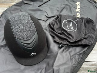 Övrigt Ridkläder ryttarutrustning till salu: Div ryttarutrustning i Rönninge - Annons 3