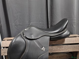Sadlar hästutrustning till salu: Bates Elevation DS Plus, 17,5/W i Gällivare - Annons 20