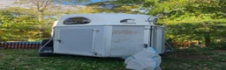 Hästtransporter  fordon & transport till salu: Säljes Cheval frontutlastning + vanlig i Mölnbo - Annons 2