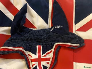 Schabrak & Vojlockar hästutrustning till salu: Schabrak och huva från John Whitaker i Uddevalla - Annons 2