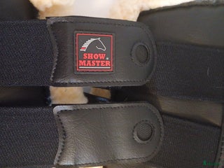 Benskydd hästutrustning till salu: Fluffiga benskydd i Strömstad - Annons 5