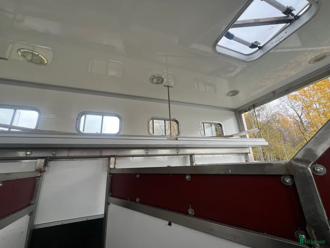 Hästlastbilar  fordon & transport till salu: Hästlastbil med stor bodel i Motala - Annons 12