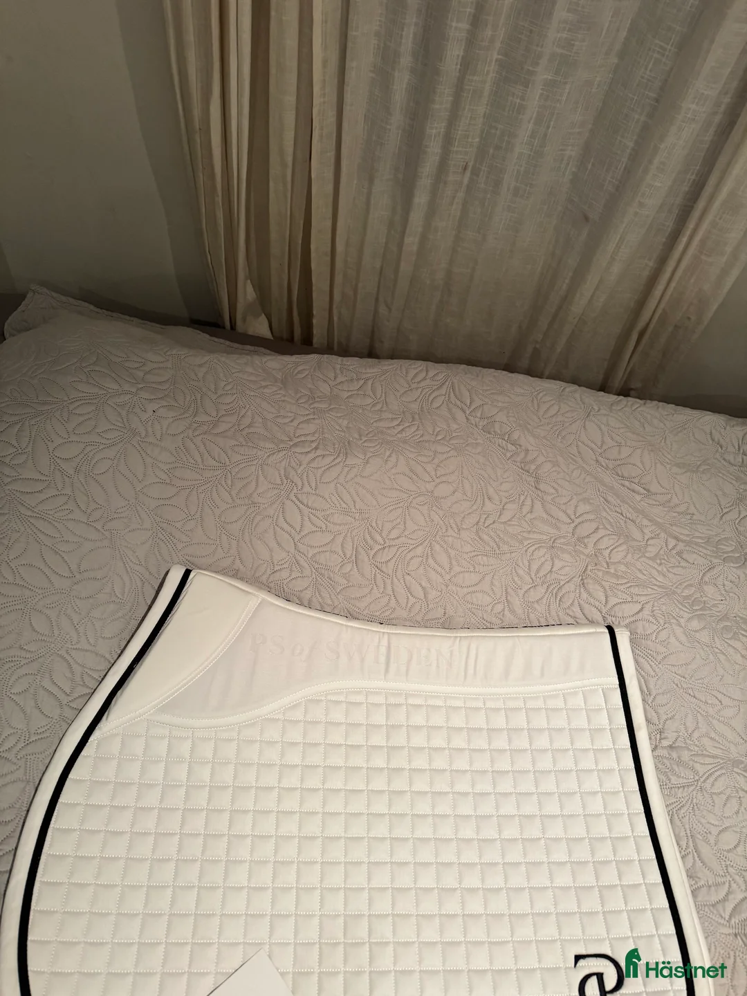 Schabrak & Vojlockar hästutrustning till salu: Säljer 2 stycken ps of sweden schabrak  i Hajom - Annons 5