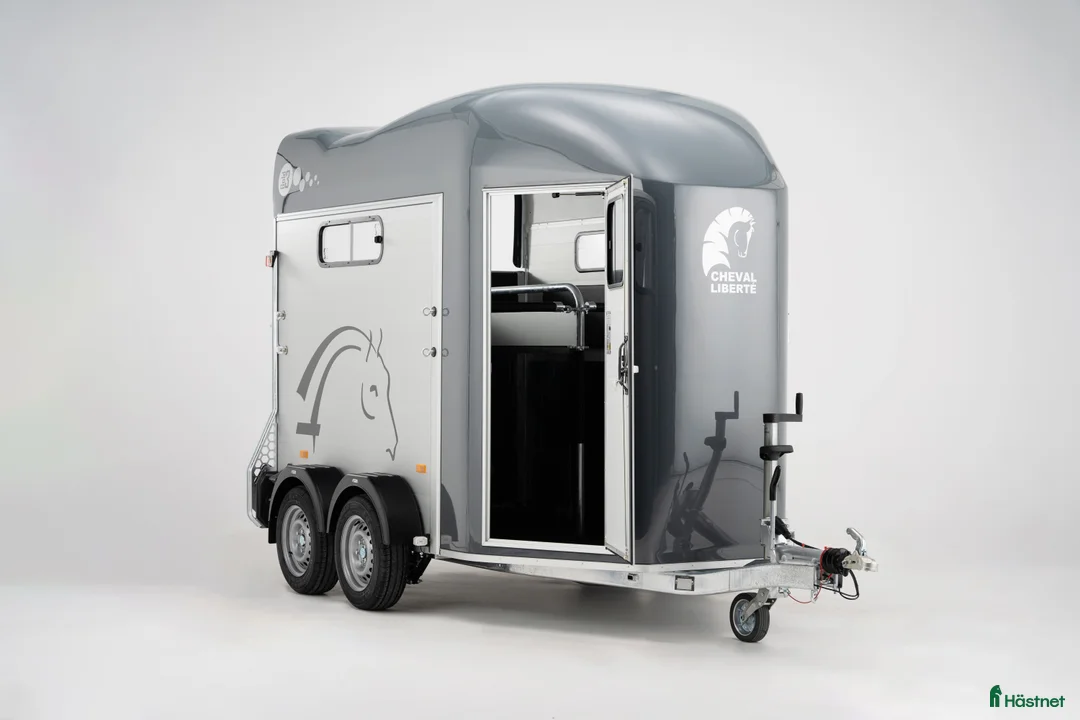 Hästtransporter  fordon & transport till salu: Cheval Liberté Gold 3 med sadelkammare - Annons 4