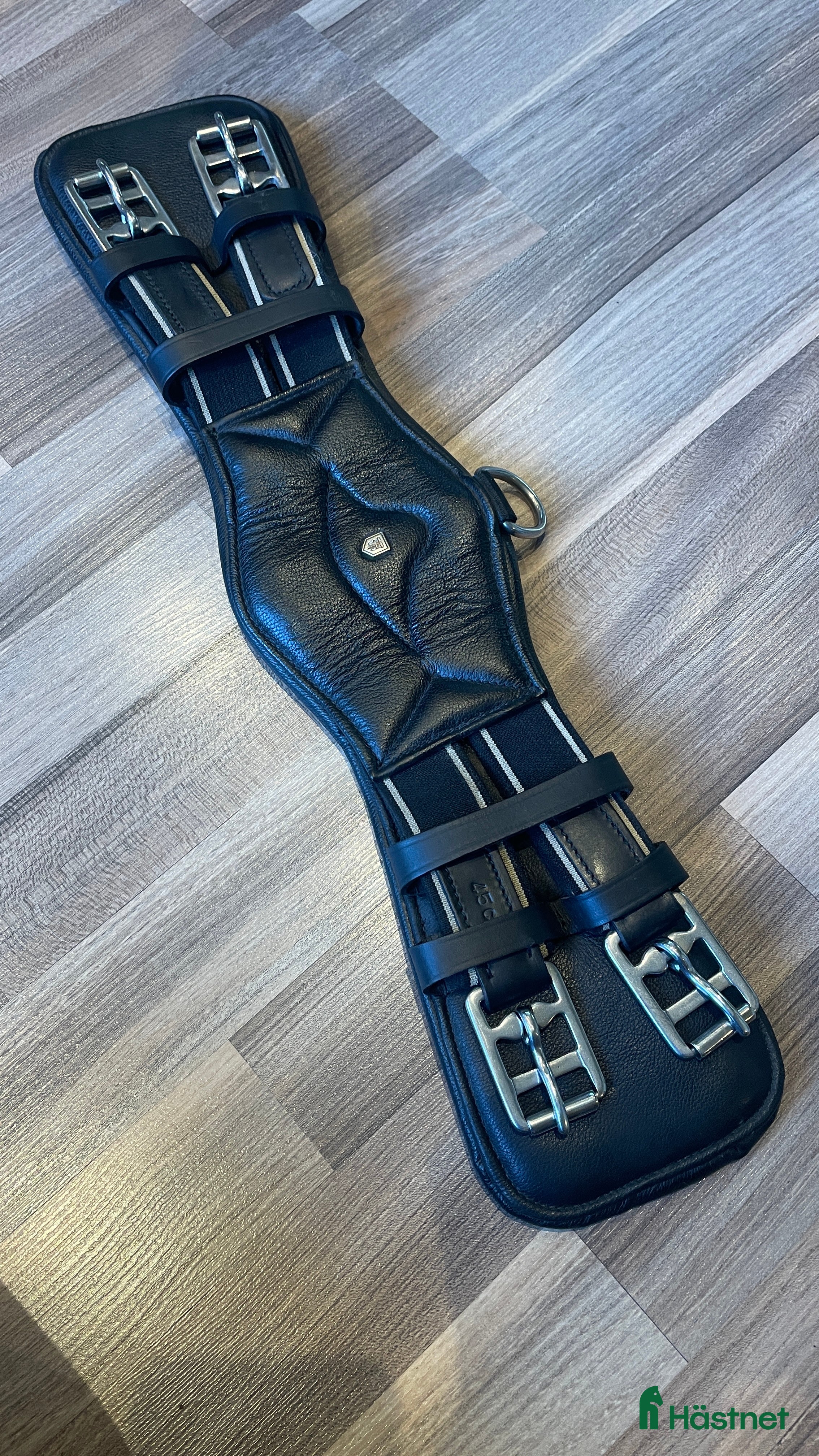 Sadeltillbehör hästutrustning till salu: Fin dressyrgjord 45cm i Huddinge - Annons 6