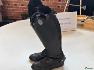 Ridstövlar ryttarutrustning till salu: Ridstövel i skinn sto 36 - Annons 1